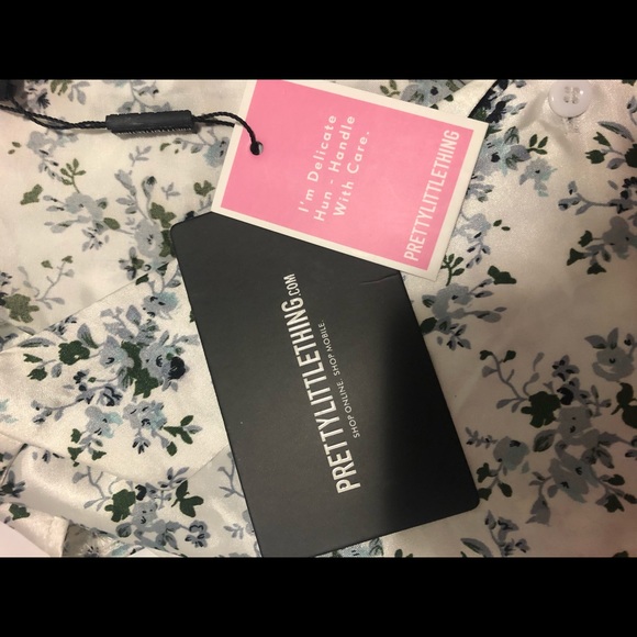 PRETTYLITTLETHING White Floral Button Fitted Shirt - Picture 5 of 5